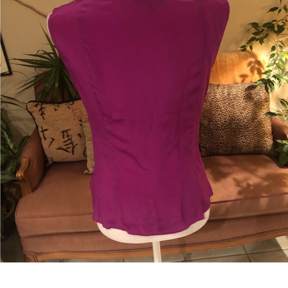 Nanette Lepore Size 10 Silk Sleeveless Blouse With A Scooped Ruffled Neckline - Picture 4 of 9